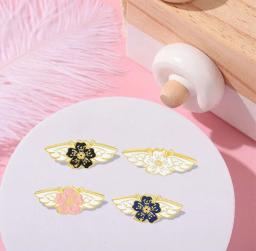 Alfinetes esmaltados personalizados, broches de flor de cerejeira, emblemas de lapela, bolsa, flores de desenho animado, joias, presente para crianças, meninas, amigos, asas de anjo sakura - Image 1