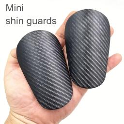Proteja seus brilhos durante o treinamento de futebol com mini caneleiras – design leve e confortável para máximo desempenho - Image 6