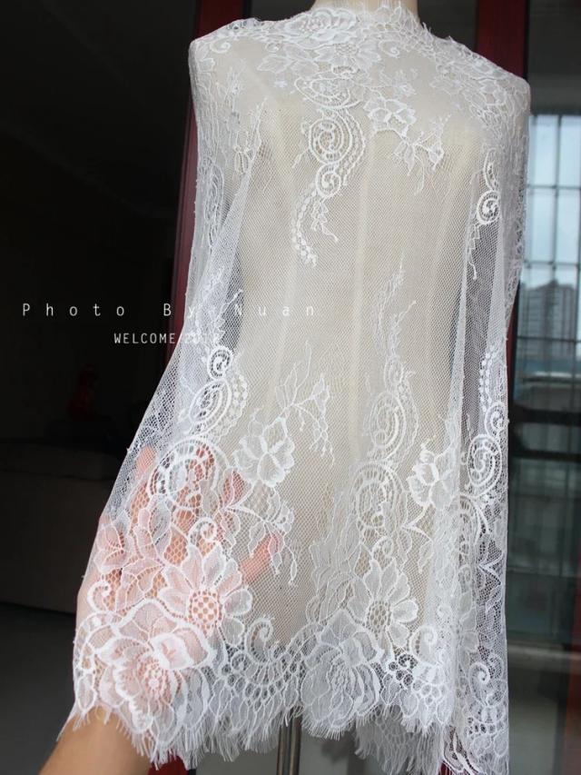 Tela de Nylon Macia para Laços e Decoração DIY em Vestidos de Casamento, Disponível em Branco e Preto, 3m por Lote, 63cm de Largura