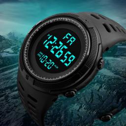 Relógio eletrônico digital para homens, Relógios esportivos multifuncionais, Dial de brilho grande, Tendência de aventura ao ar livre, 49mm - Image 1