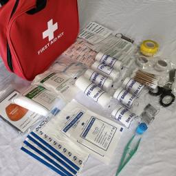 Kit portátil de primeiros socorros para aventura ao ar livre, kit multiúso de primeiros socorros com equipamento médico básico, presentes para ele - Image 6