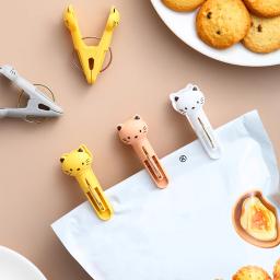 Prendedores de roupa plásticos à prova de vento, prendedores de roupa, clipes multifuncionais de toalha de praia, meias fofas, gatos criativos, 12pcs - Image 4
