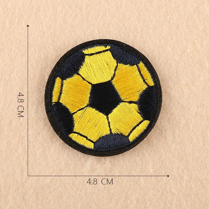 Remendos de futebol bordados ferro em remendos de beisebol futebol adesivos esporte basquete emblema para jeans roupas mochila crachá - Image 1
