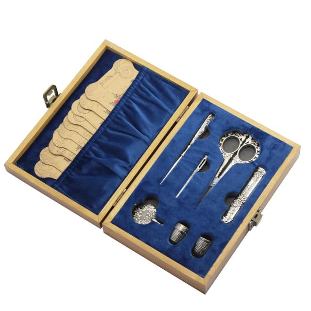 Kit Completo Vintage de Costura e Bordado em Caixa de Madeira para Artesanato DIY