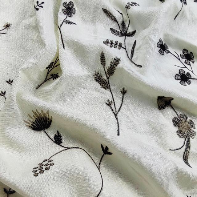 Tecido Artesanal de Algodão e Linho para DIY: Ideal para Vestidos e Decoração de Interiores