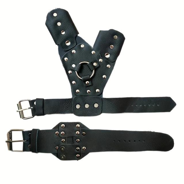 Luvas de proteção versáteis para esportes ao ar livre como estilingue, tiro com arco, dardos e pesca, com design em couro e mangas fixas pretas.
