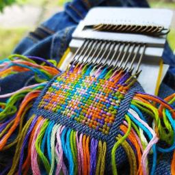 Mini máquina de tecelagem para remendar jeans e meias Pequeno tear Kit de ferramentas de tecer Máquina de tricô doméstica - Image 5