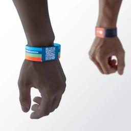 Pulseira elástica inteligente com chip código qr nfc rfid tecido feito sob medida visita em clube de seda disponível para festivais de conferências anuais - Image 4