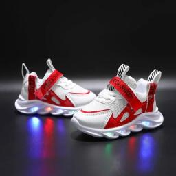 Sapatilhas luminosas para crianças, sapatos brilhantes LED, tênis de corrida, malha respirável, iluminação para meninos, bebê, crianças, novo - Image 2