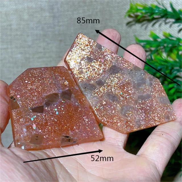 Beleza Natural: Ornamentos Espirituais com Pedras Preciosas e Suporte em Ouro e Cristal de Quartzo