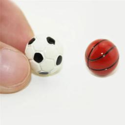 1:6/1:12 dollhouse miniatura esportes bolas futebol e basquete decoração brinquedo - Image 2