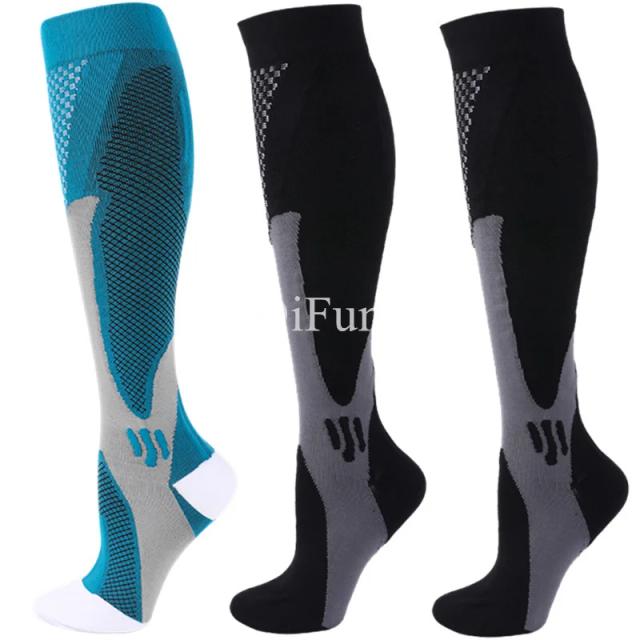 Meias de Compressão 30 mmHg para Varizes e Performance em Futebol, Corrida e Ciclismo - Conjunto com 3 Pares para Homens e Mulheres
