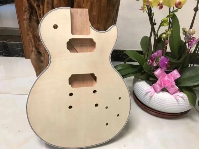 Kit DIY de Guitarra Elétrica com Corpo de Mogno - Peças de Alta Qualidade para Construção Customizada