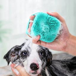 Escova de banho de silicone macio para pet, massageador para gel de banho, pente para cão e gato, utensílios de higiene - Image 2