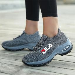 Mulheres tênis sapatos de malha respirável altura crescente deslizamento-on meia feminina calçados ao ar livre tênis femininos plataformas de fundo grosso - Image 6
