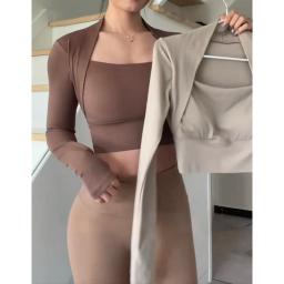 Almofada de peito fitness esportes topo feminino camisas de manga longa pra acelerar curto elegante dança yoga roupas pequena cintura ginásio - Image 1