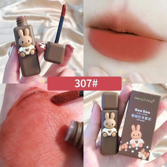 Batom Matte Velvet Impermeável e Duradouro com Efeito Gloss - Cosmetico de Lama em Matiz Bonita e Copo Antiaderente