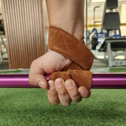 Correias de levantamento de peso de couro para homens e mulheres perfeitas para treinamento de força e levantamento de 1 par - Image 4