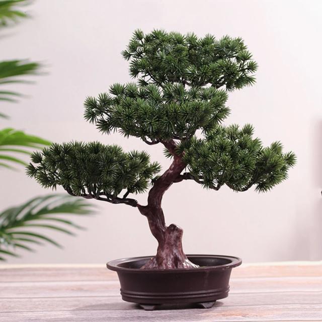 Pinheiro Artificial em Vaso: Decoração DIY para Escritório com Estilo Bonsai