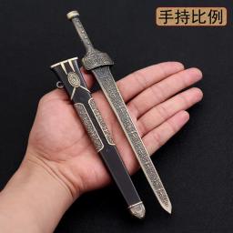 22cm Cobre Preto Padrão Espada Antiga Full Metal Corpo a Corpo Arma de Duas Mãos Modelo 1/6 Boneca Brinquedo Acessórios de Equipamentos para Meninos Dropshipping Atacado Venda Quente Presentes Novo Presente de Chegada - Image 2