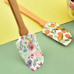 Espátula de silicone antiaderente com cabo de madeira, bolo de creme, tortas, raspador de pizza, liquidificadores de pastelaria, massa de manteiga, misturador - Image 4