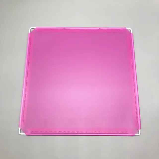 Playpen Versátil para Pequenos Animais: Crie um Quintal DIY Seguro para Cães, Gatos, Coelhos e Muito Mais