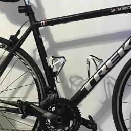 2 pçs ud ultraleve lado de fibra carbono mountain bike bicicleta estrada garrafa gaiola suporte garrafa água suporte copo água - Image 4