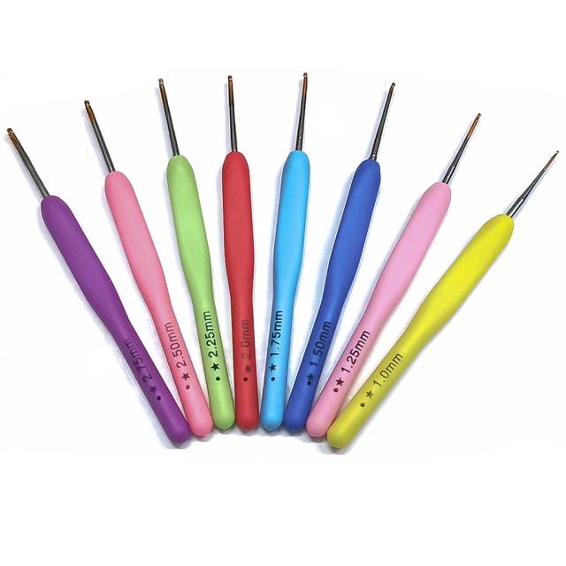 Conjunto de 8 peças de ferramentas de crochê com cabos macios coloridos e agulhas de plástico e alumínio
