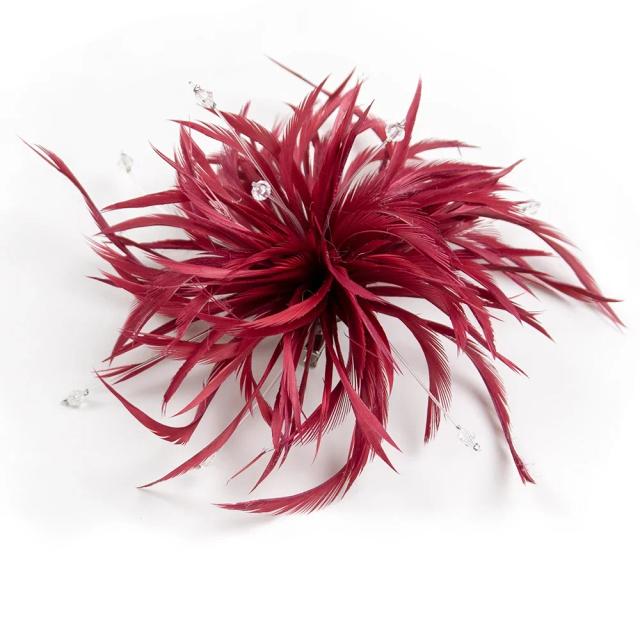 Broche Flor de Tecido em Vinho Vermelho: Acessório Artesanal para Casamentos e Festas