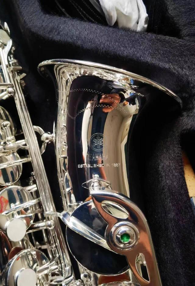 Saxofone Alto Profissional YAS-62S Prateado em E-Flat de Bronze com Acessórios - Novo Estilo do Japão