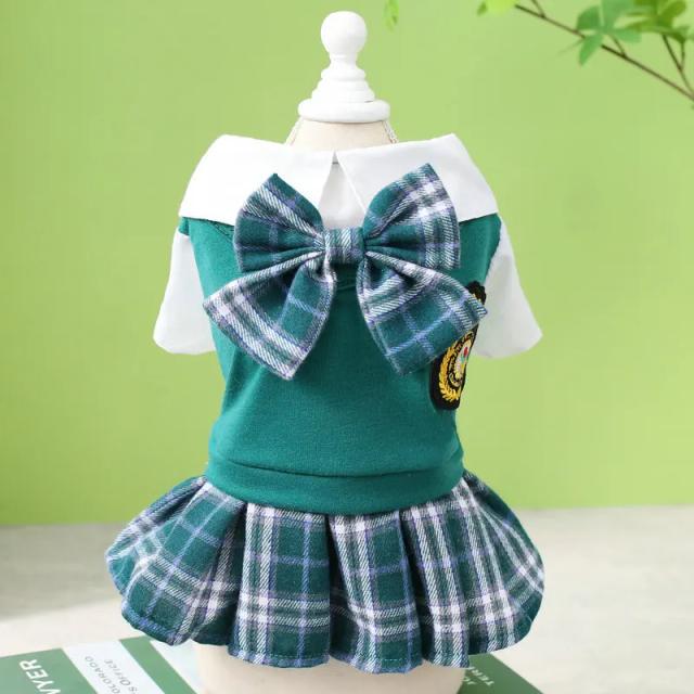 Roupas Fashion para Cães e Gatos: Vestidos, Camisetas, Saias e Fantasias para Poodles e Chihuahuas