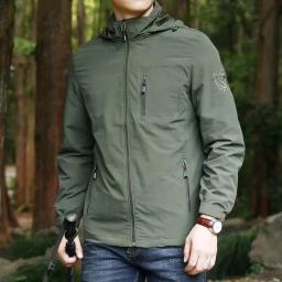 Jaquetas masculinas à prova de vento de caminhada, finas jaquetas casuais com capuz, corta-vento masculino de qualidade, ao ar livre, primavera, outono, novas - Image 1