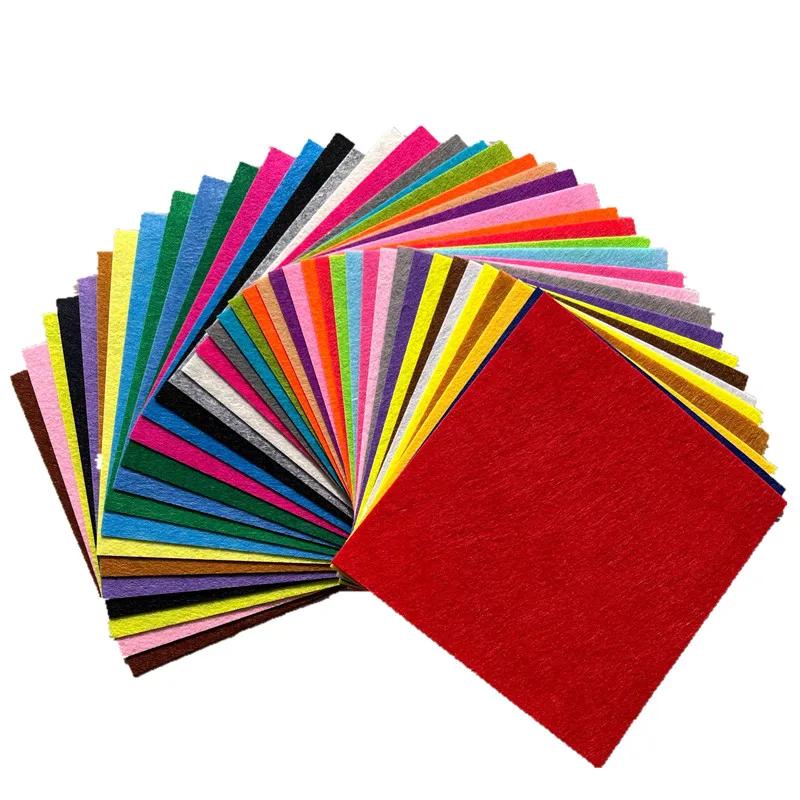 Um conjunto de 40 novas peças de tecido de feltro macio com 40 cores diferentes de tecido não tecido unido para materiais de costura usados em artesanato artesanal, brinquedos de scrapbook - Image 1