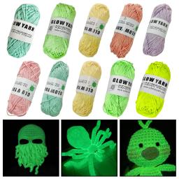 Fios de tricô luminosos para carpete e chapéus, fios brilhantes, tecelagem DIY, feitos à mão, acessórios de costura, brilho no escuro, novo - Image 1