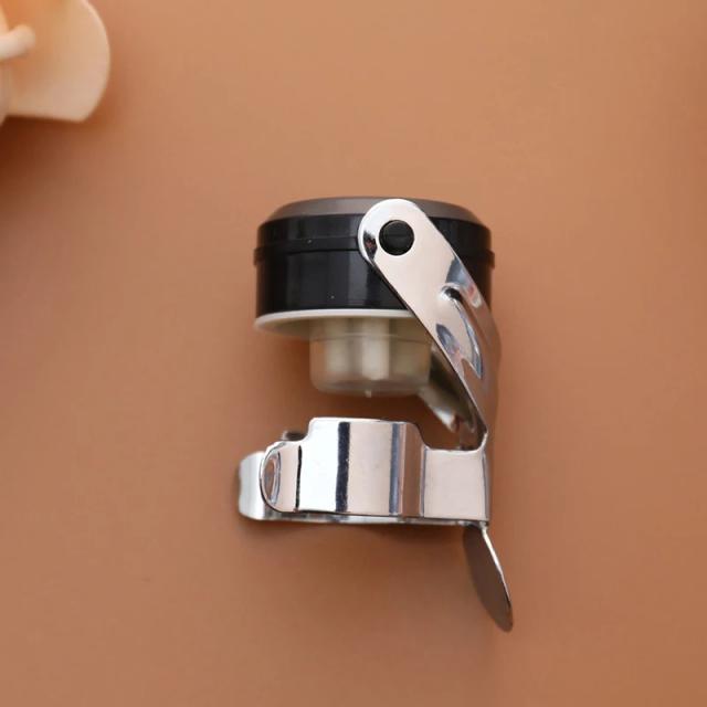 Seladora de Garrafas com Bomba de Pressão Embutida para Champagne e Vinho Espumante - Ideal para Bancadas de Cava 1pc
