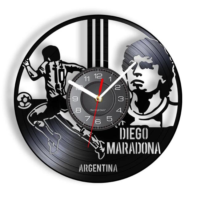 Relógio de Parede Bola de Futebol Vintage em Preto e Branco - Decoração Clássica para Amantes do Futebol