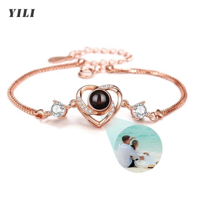 Pulseira Personalizada com Projeção de Foto do Amor em 100 Idiomas