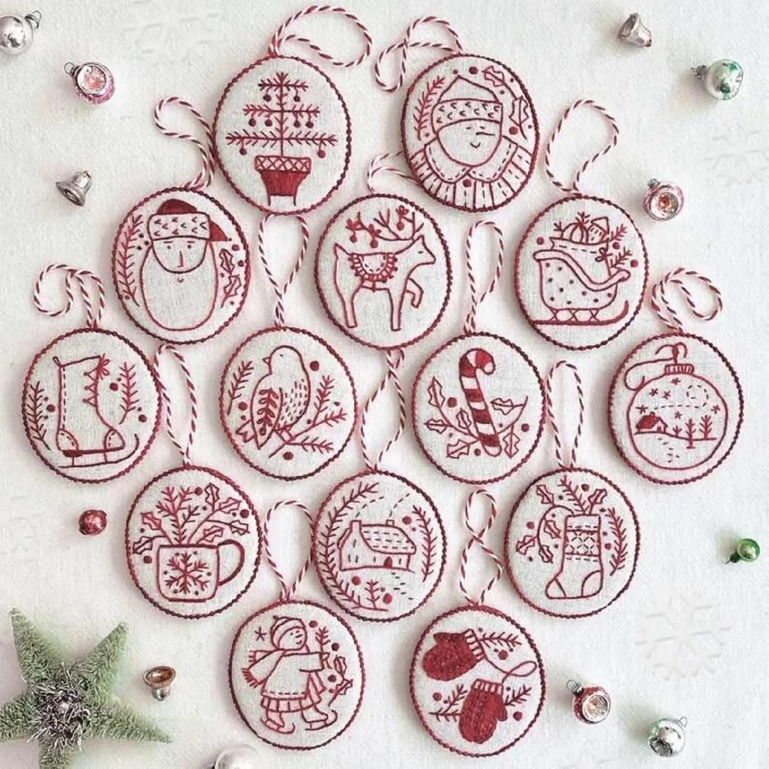 Kit de enfeites de árvore de Natal bordado à mão alegre e brilhante, pingente de carro, kit de bordado de Natal para entusiastas iniciantes - Image 1