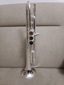 Feito no japão qualidade 8335gs bb trompete b latão liso banhado a prata profissional trompete instrumentos musicais com estojo de couro - Image 3