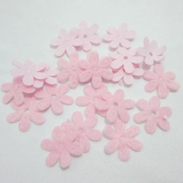 Conjunto de 200 Apliques de Feltro Acolchoado em Forma de Flor de Primavera para Artesanato e Decoração de Casamento DIY 15mm