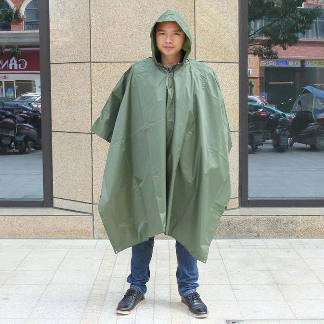 Capa de Chuva Impermeável Camo para Homens e Mulheres - Poncho Militar à Prova d'Água para Motocicleta e Aventura Outdoors