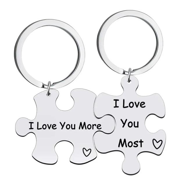 Colares de Aço Inoxidável Personalizados para Homens e Mulheres - Presentes Perfeitos para o Dia dos Namorados com Letras e Ornamentos em 2 Peças