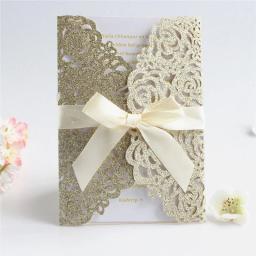 (10 peças/lote) cartão de convite de casamento de luxo do brilho do ouro com fita corte a laser rosa quinceanera cartões de festa de aniversário ic055 - Image 2