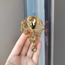 Broches grandes de cristal d'água para mulheres, moda vintage, estilo pingente, alfinetes de casamento elegantes, joias de festa, luxo, elegante - Image 4