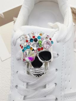Pinos de metal para sapatilha feminina, encantos de renda, acessórios de sapato, bricolage, strass, caveira, cadarço, fivela decorações, colorido, novo, 1pc - Image 2