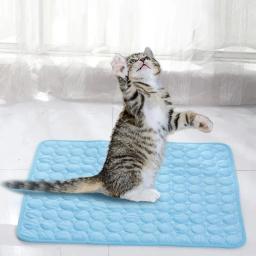 Almofada de dormir para pequenos animais, Pet Ice Mats, Cobertor de sofá durável, Cama de verão para gato e cachorro - Image 2