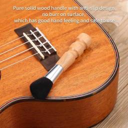 Guitarra Escova De Pó Com Cabo De Madeira, Guitar String Cleaner, Ferramenta De Limpeza De Instrumento Musical, Mini Espanador, Cerdas Suaves - Image 3