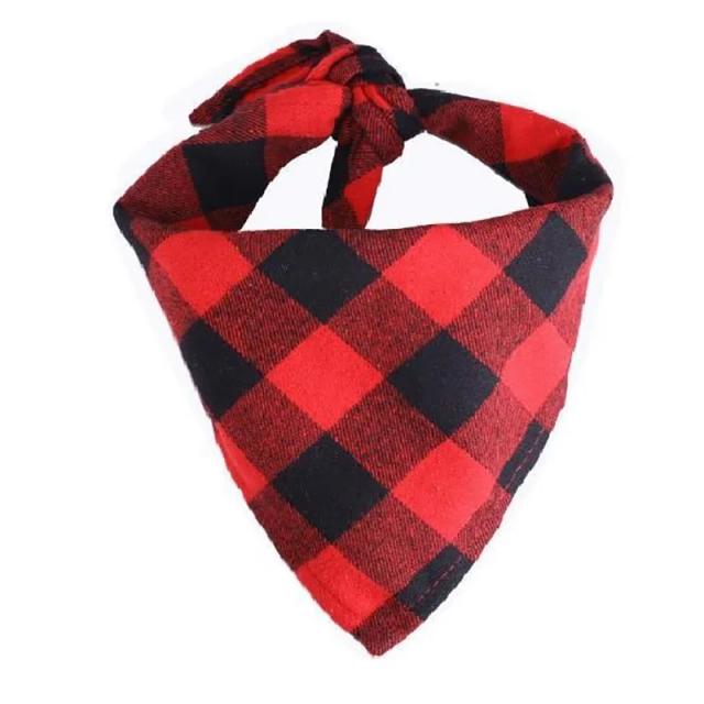 Toalha de Saliva Xadrez Clássica: Bandana e Lenço Elegante para Cães e Gatos em Vermelho e Preto