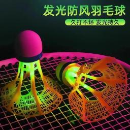 Bola luminosa à prova de vento ao ar livre noturna de badminton, resistente a batir bola de treinamento de cola plástica, não quebrada, luminosa alta - Image 2