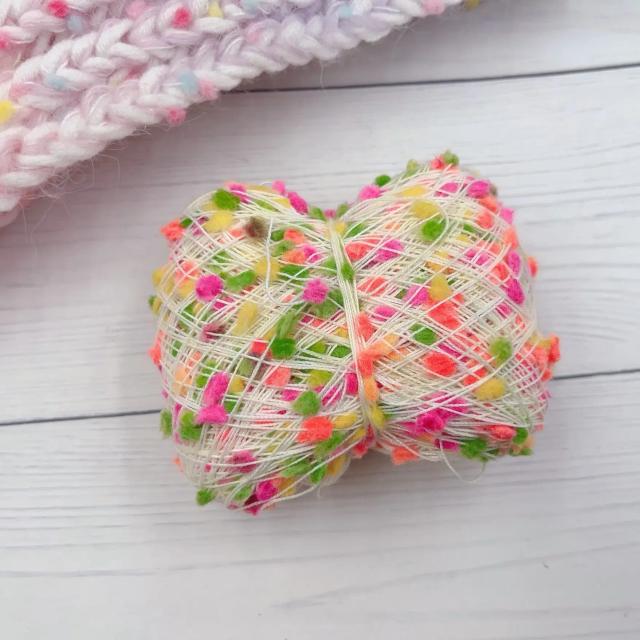Fio Misto Artesanal em Cores Vibrantes para Projetos DIY e Têxteis Criativos